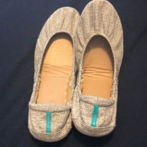 SOLD--Silver Lake Tieks size 10